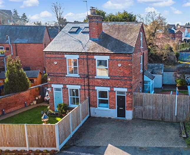 3 Bedroom Semi Detached House For Sale In Derby Road, Sandiacre, Nottingham, NG10