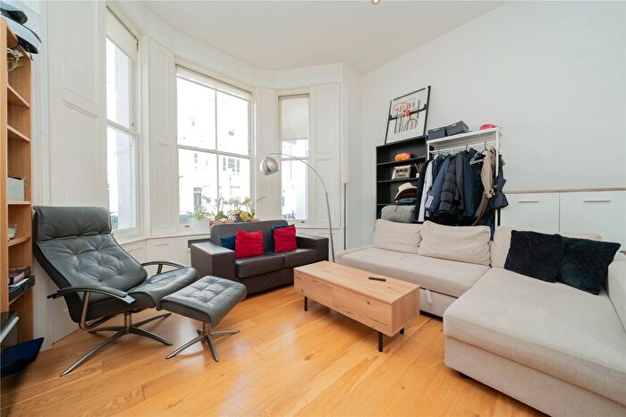 3 Bedroom Flat To Rent In Nevern Place, London, SW5