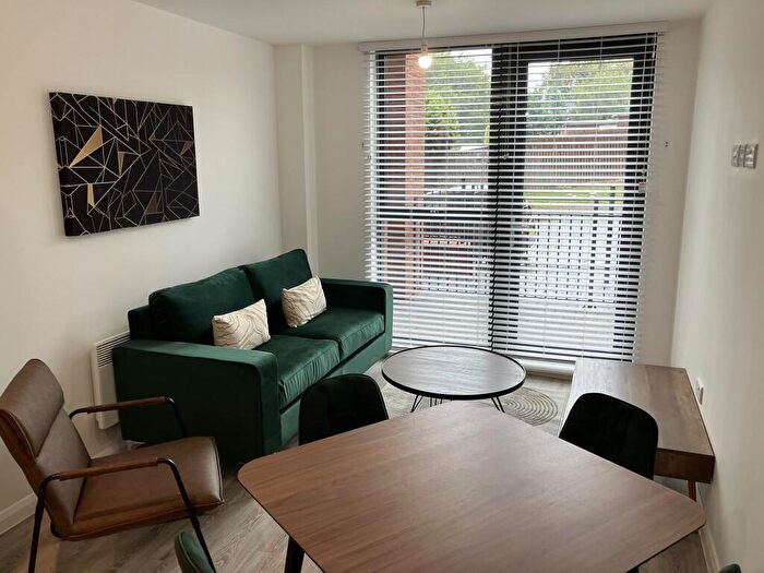 1 Bedroom Apartment To Rent In Parkview, Darwin Street, B12