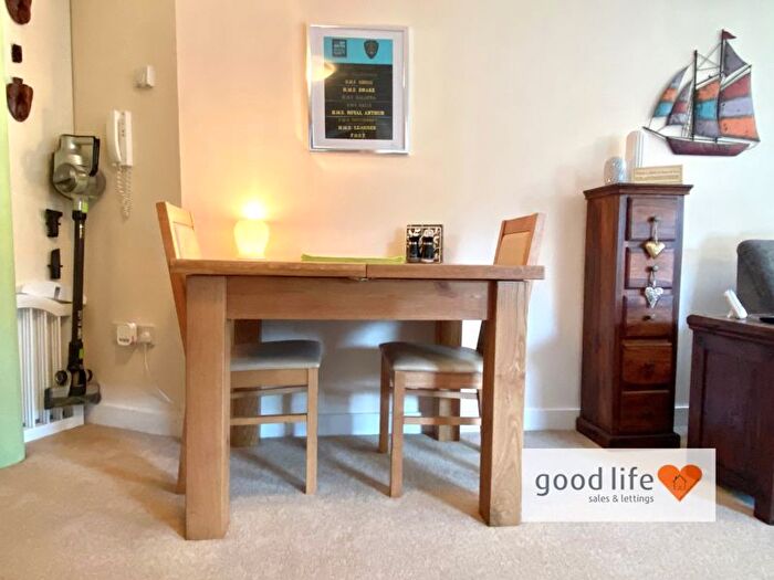 2 Bedroom Flat For Sale In Chandlers Road, Roker, Sunderland, SR6