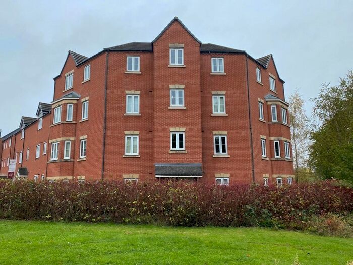 2 Bedroom Flat For Sale In Wharf Lane, Solihull, B91