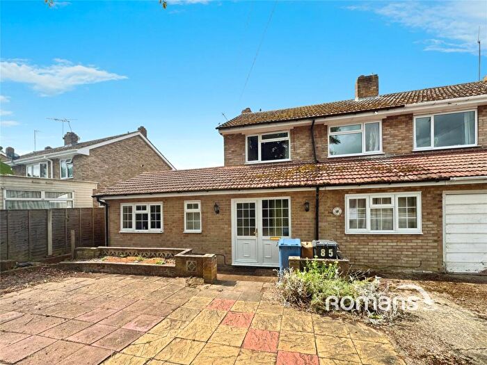 3 Bedroom End Of Terrace House For Sale In Rosemary Lane, Blackwater, Camberley, GU17