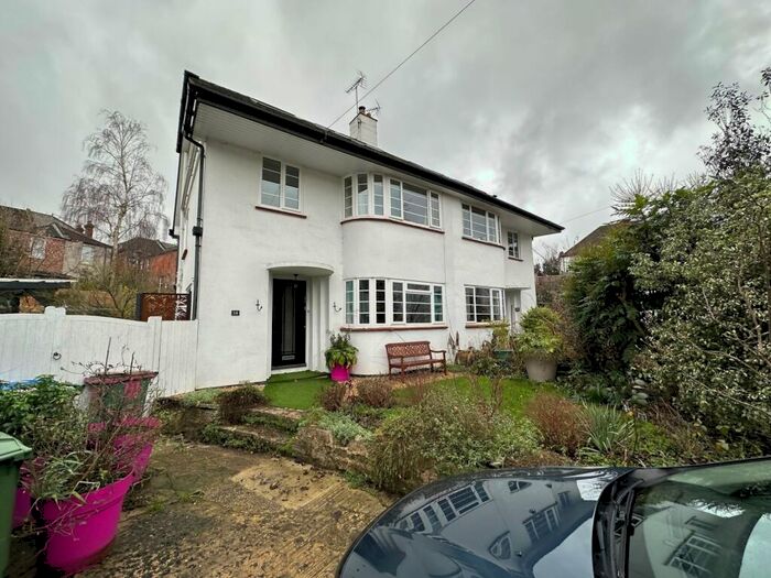 4 Bedroom Semi-Detached House To Rent In Donnington Grove, Highfield, Southampton, SO17