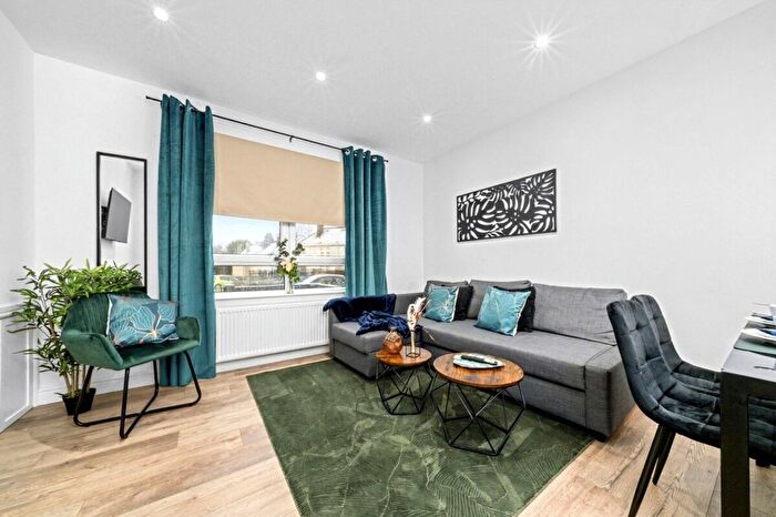 2 Bedroom Flat To Rent In Blairhill, ML5