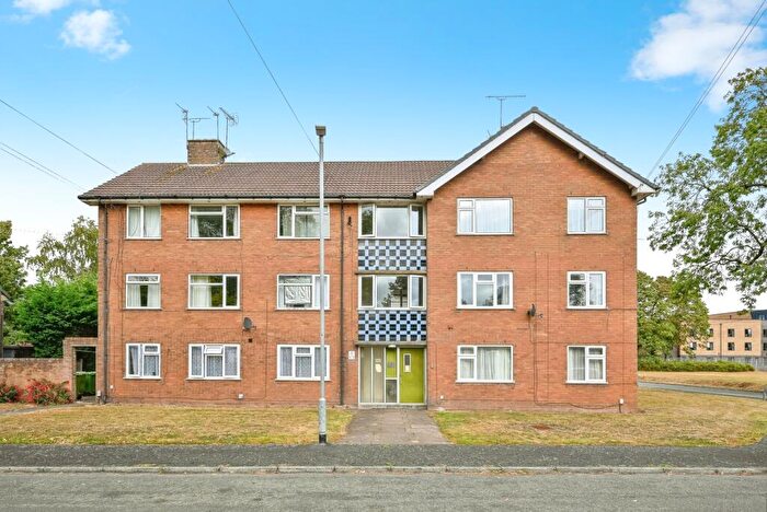 2 Bedroom Flat For Sale In Eccleshall Road, Stafford, Staffordshire, ST16