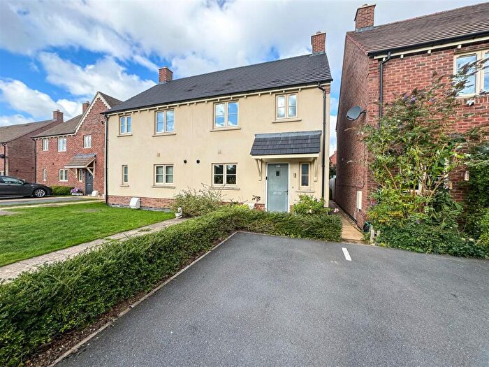 3 Bedroom Semi-Detached House For Sale In Bailey Close, Kibworth Harcourt, Leicester, LE8