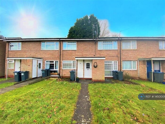 2 Bedroom Maisonette To Rent In Deep Denes, Luton, LU2