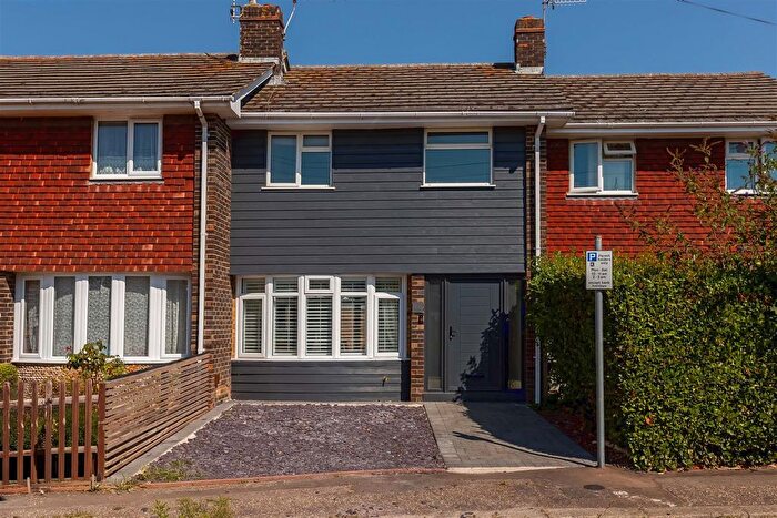 3 Bedroom Terraced House For Sale In Osmonde Close, Worthing, BN14
