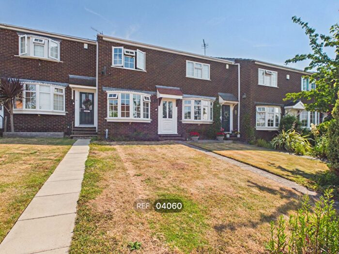 2 Bedroom Property To Rent In Charnwood Lane, Arnold, NG5