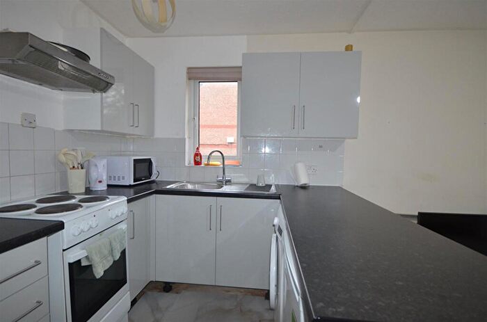 1 Bedroom Flat To Rent In Viewfield Close, Harrow, HA3