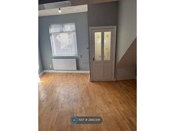 2 Bedroom Terraced House To Rent In King St, Newport, NP20