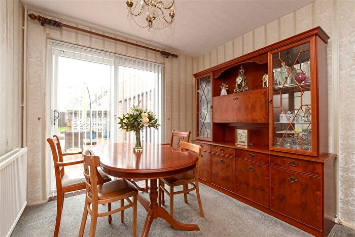 3 Bedroom Terraced House For Sale In Stubs Hill, Dorking, Surrey, RH4