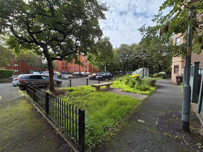 2 Bedroom Flat To Rent In Loxford Court, Hulme, M15