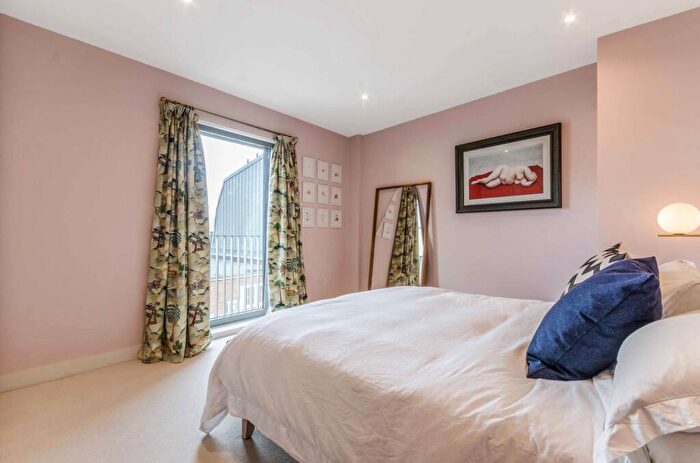 2 Bedroom Flat To Rent In Wadeson Street, Bethnal Green, London, E2