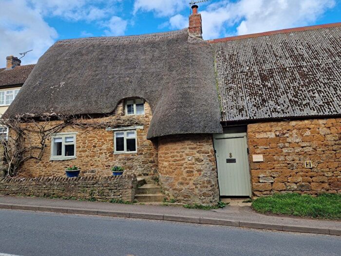 2 Bedroom Cottage To Rent In Main Road, Upper Tadmarton, Oxon, OX15