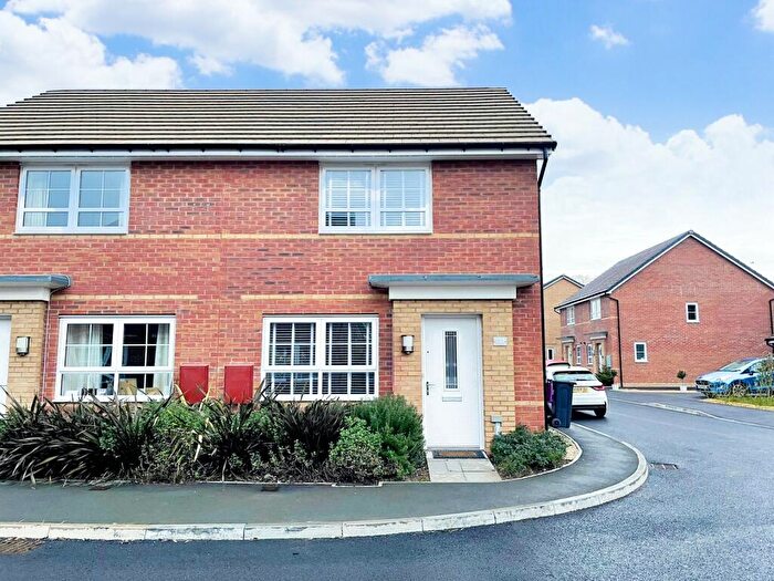 2 Bedroom House To Rent In James Prosser Way, Llantarnam, NP44
