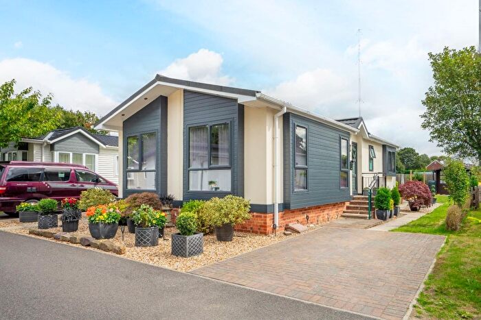2 Bedroom Mobile/park Home For Sale In New Walk Orchard, St. Oswalds Road, York, YO10