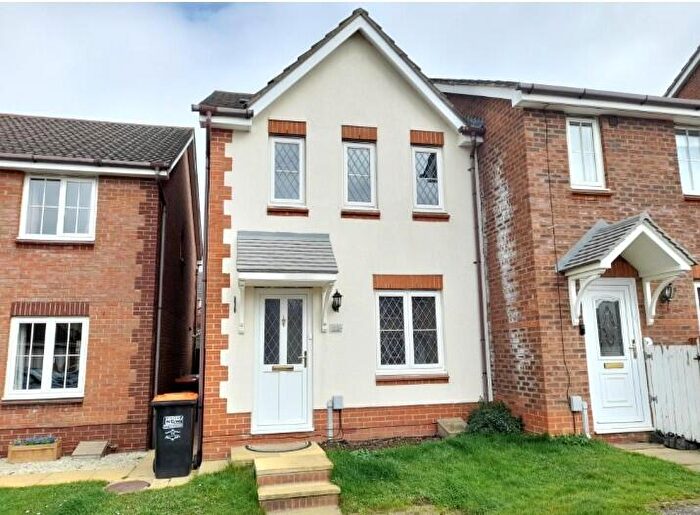 3 Bedroom House To Rent In Roundel Drive, Leighton Buzzard, LU7