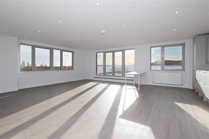 3 Bedroom Apartment To Rent In Vizi, - Energy Rating B, N7