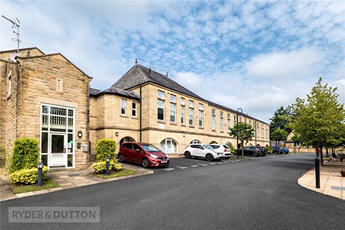 2 Bedroom Apartment For Sale In Haworth Close, Halifax, West Yorkshire, HX1