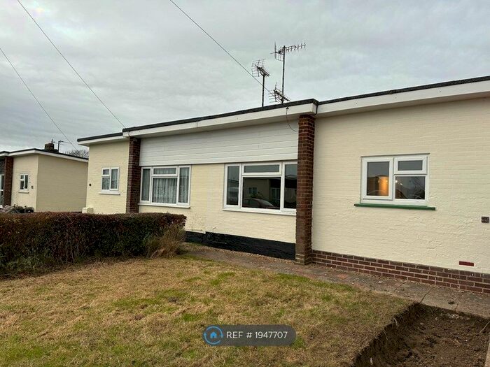 2 Bedroom Bungalow To Rent In Mountney Drive, Pevensey Bay, Pevensey, BN24