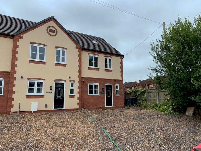 4 Bedroom Terraced House To Rent In Tan Bank, Newport, TF10