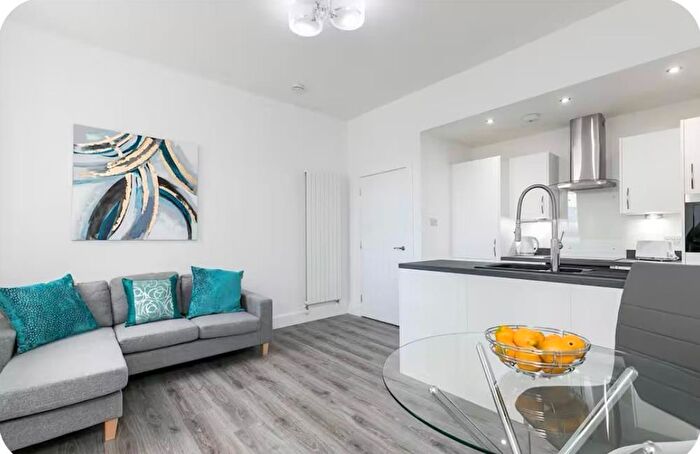 2 Bedroom Flat To Rent In Union Grove, Top Floor, Aberdeen, AB10