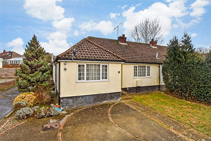 3 Bedroom Semi Detached Bungalow For Sale In The Crescent, Horley, Surrey, RH6