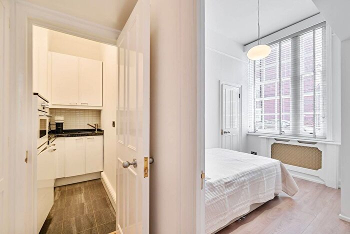 1 Bedroom Flat To Rent In Turks Row, Chelsea, London, SW3