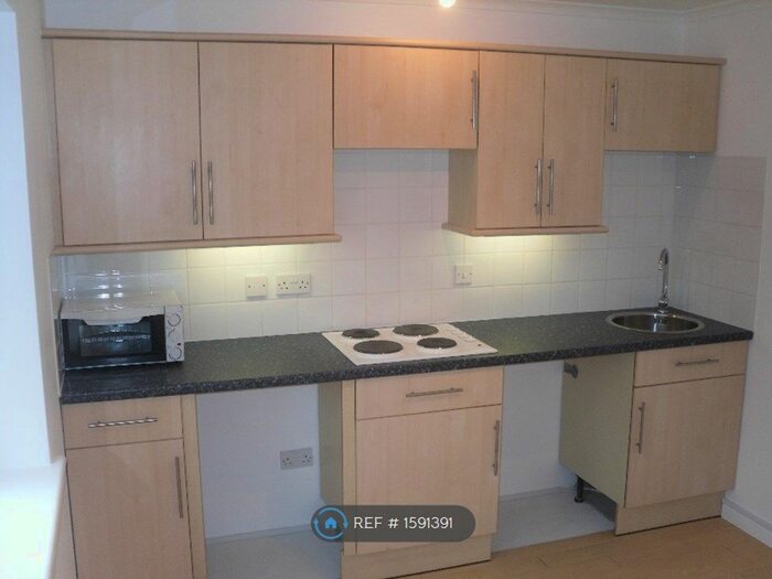 1 Bedroom Flat To Rent In Seabourne Road, Bexhill-On-Sea, TN40