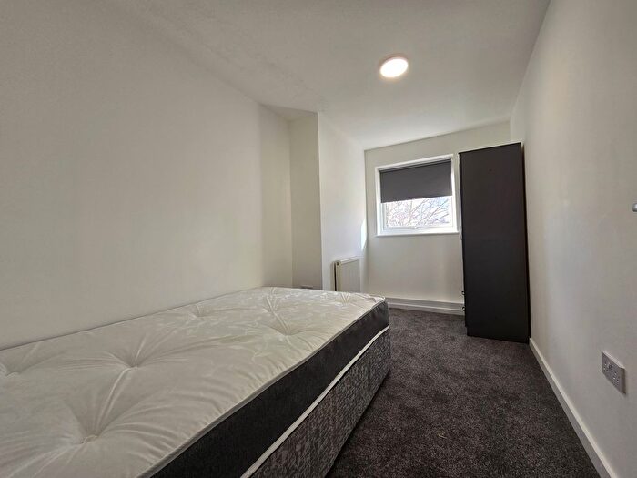 5 Bedroom Flat To Rent In Sharratt Street, Bermondsey, SE15