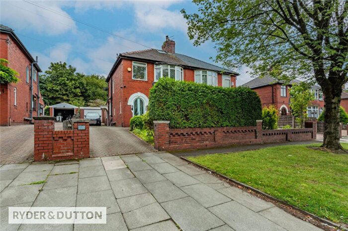 3 Bedroom Semi-Detached House For Sale In Broadway, Royton, Oldham, Greater Manchester, OL2