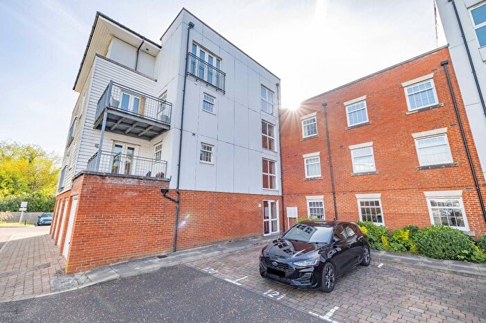 2 Bedroom Flat For Sale In Waters Edge, Canterbury, CT1