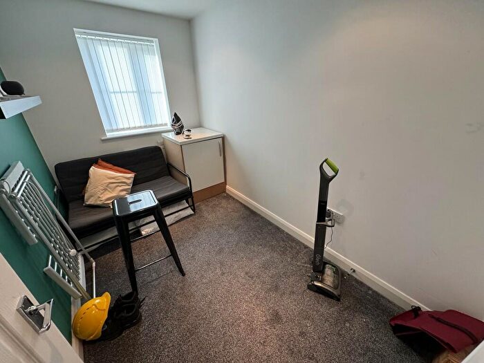 2 Bedroom Apartment To Rent In Clifton Park Clifton Manchester Greater Manchester, M27