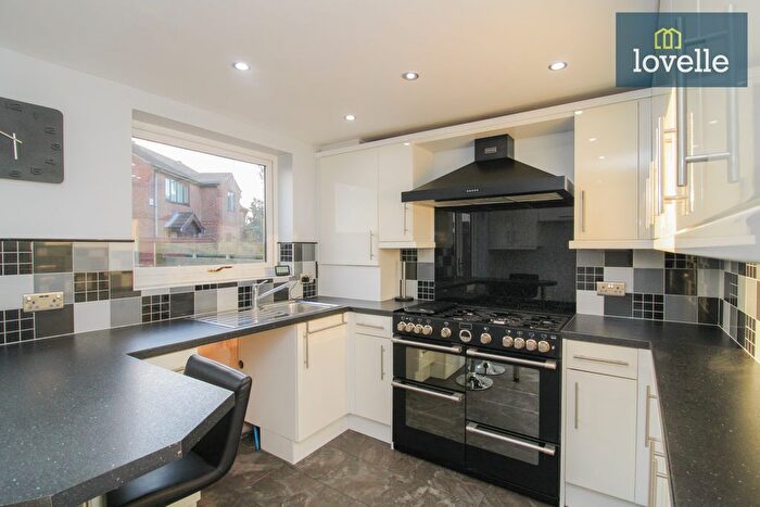 3 Bedroom Terraced House For Sale In Haven Gardens, Grimsby, DN31
