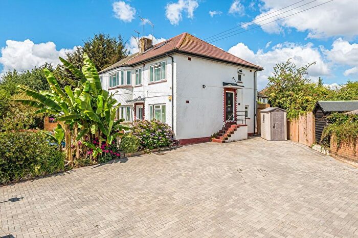 2 Bedroom Maisonette For Sale In Rothbury Gardens, Isleworth, TW7