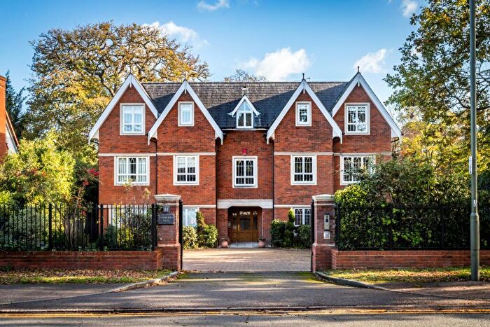3 Bedroom Penthouse For Sale In Manorcroft House, Ashley Road, Walton-on-Thames, Surrey, KT12