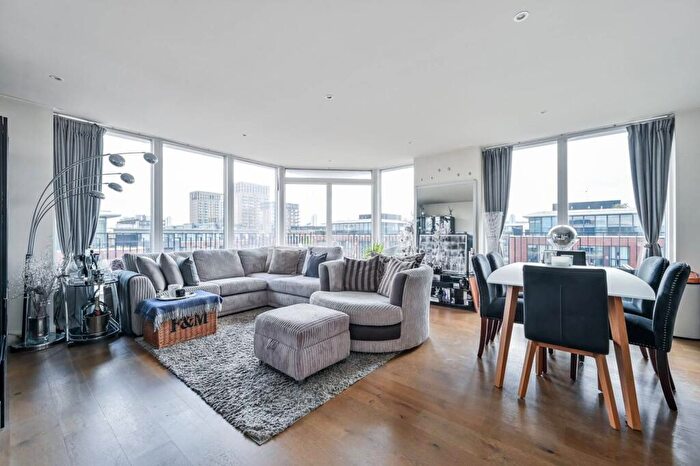 2 Bedroom Penthouse To Rent In Tyger House, Woolwich Riverside, London, SE18
