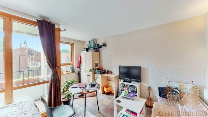 3 Bedroom Apartment To Rent In Dartington, Plender Street, London, NW1