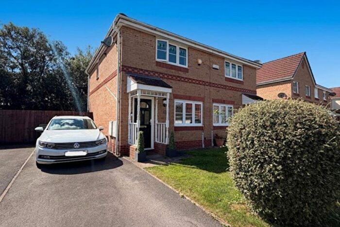 3 Bedroom Semi-Detached House For Sale In Pennington Drive, Carlisle, CA3