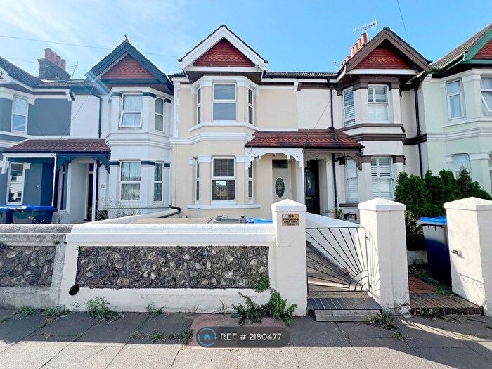 3 Bedroom Terraced House To Rent In Queen Street, Worthing, BN14