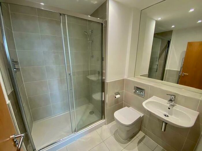 2 Bedroom Apartment To Rent In Heron Way, Maidenhead, SL6