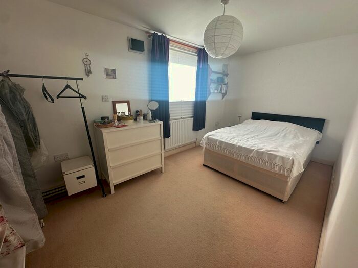 1 Bedroom Flat To Rent In Uxbridge Road, London, W12
