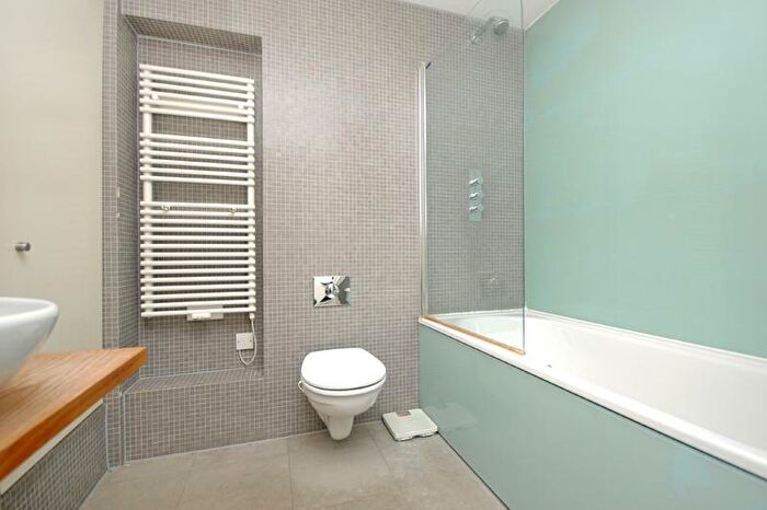 1 Bedroom Apartment To Rent In St. John Street, EC1M