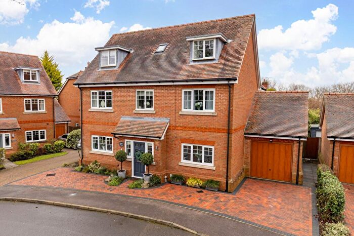 5 Bedroom Detached House For Sale In Beacon Rise, East Grinstead, RH19