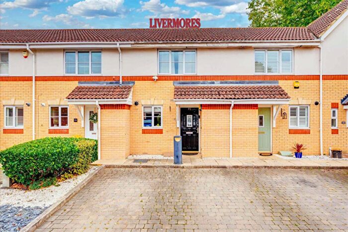 2 Bedroom Terraced House For Sale In Pinewood Place, Dartford, DA2
