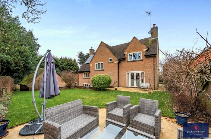 4 Bedroom Detached House For Sale In Church Street, Brixworth, Northampton, NN6