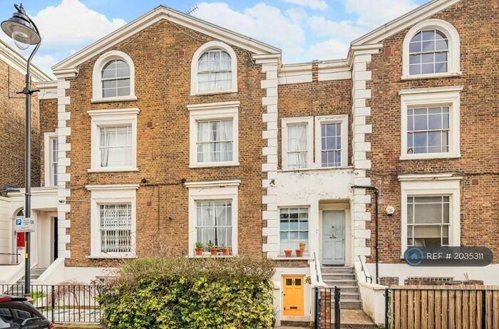1 Bedroom Flat To Rent In Grosvenor Park, London, SE5