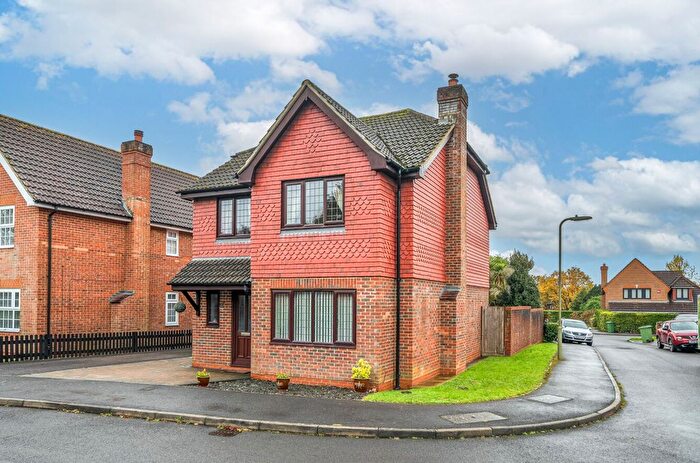 4 Bedroom Detached House For Sale In Avocet Way, Waterlooville, PO8