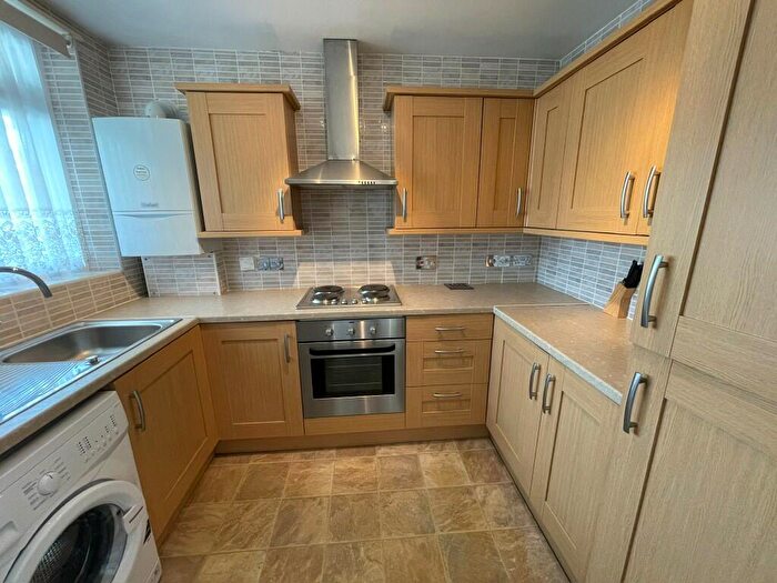 1 Bedroom Flat To Rent In High Road, Romford, London, RM6